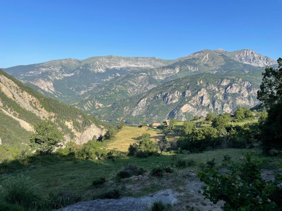 Gite De La Fontaine Gorges De Daluis ภายนอก รูปภาพ